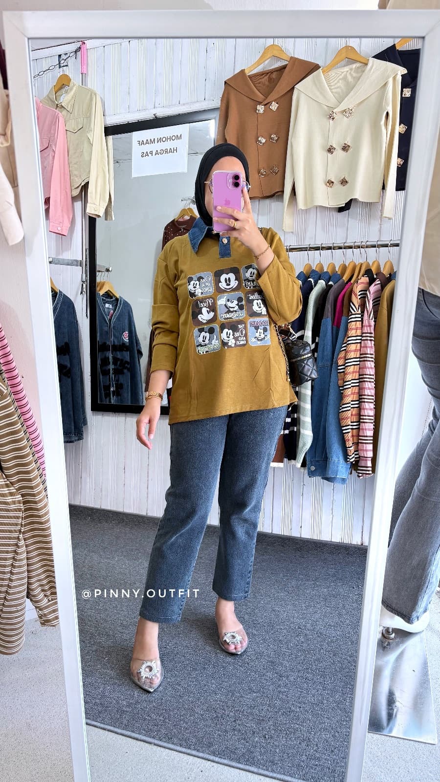 Kaos Mickey 9 Kotak Kerah Jeans