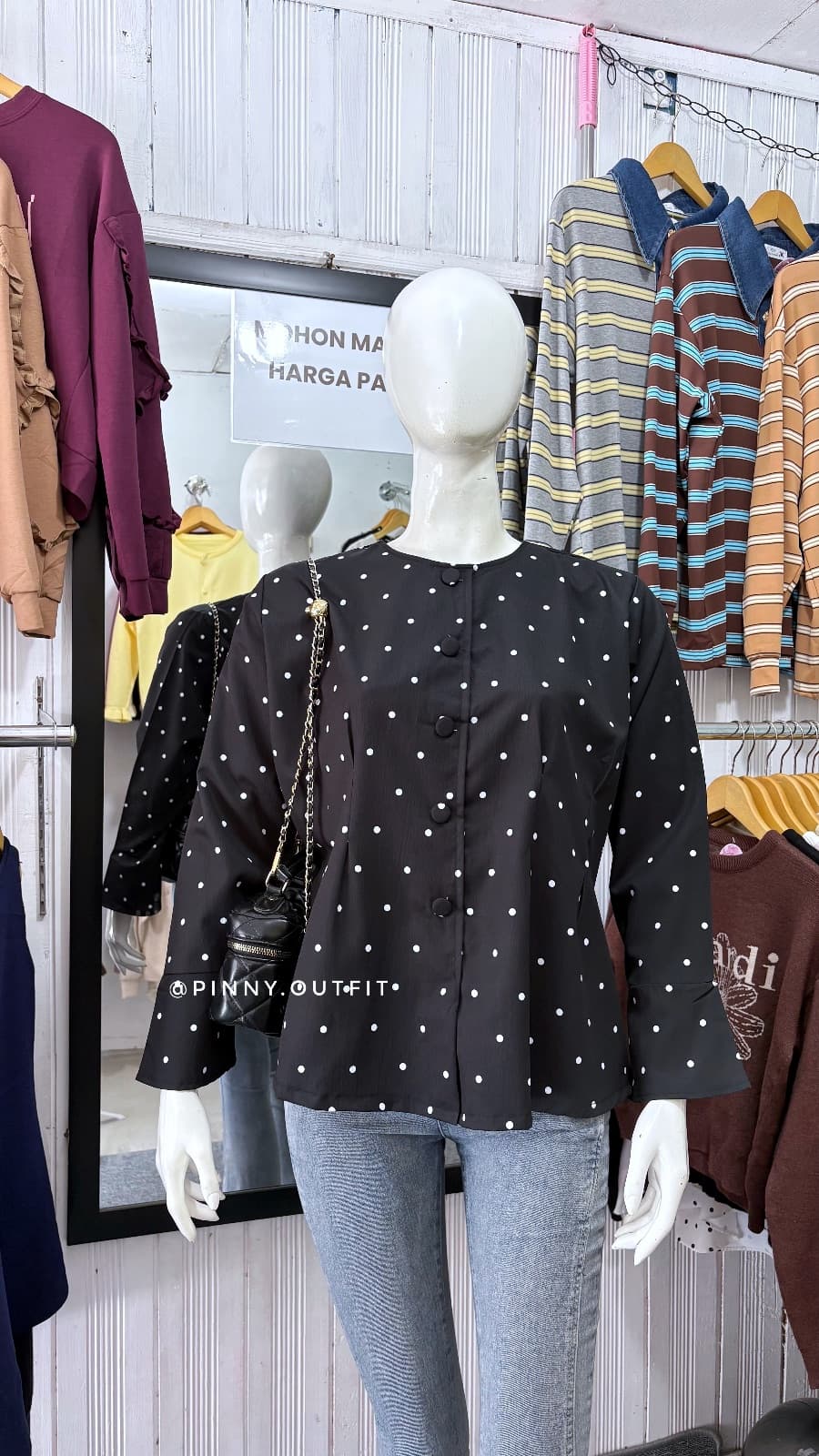 Blouse Polka Hitam Putih — Hitam