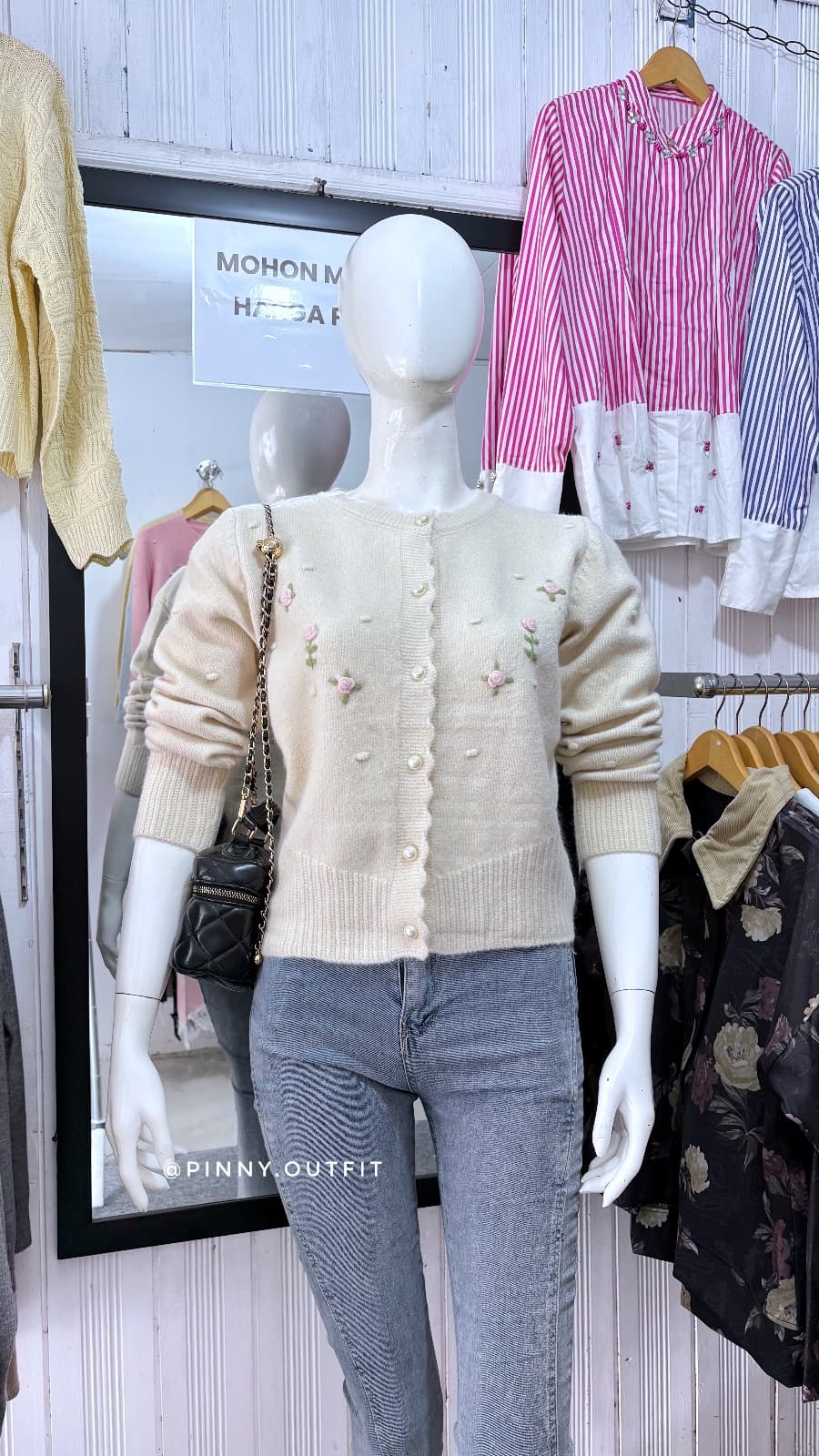 Knit Mawar Kecil — Ivory