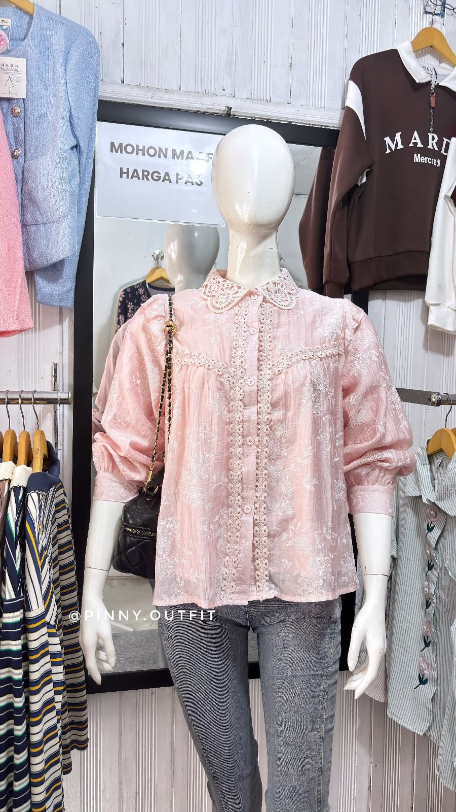 Blouse Bordir Bunga — Soft Pink